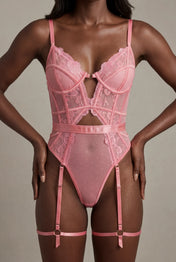 Body en dentelle avec tour de cuisses - AUDACE Rose