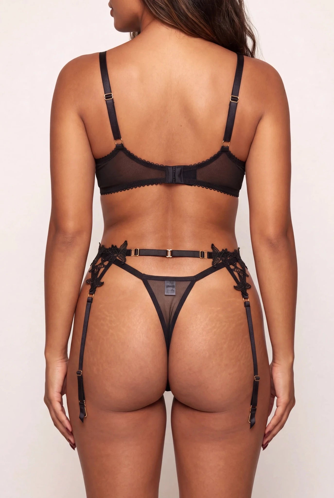Ensemble lingerie cinq pièces avec tour de cuisses - INCONTOURNABLE - Noir - NAKED Underwear FR