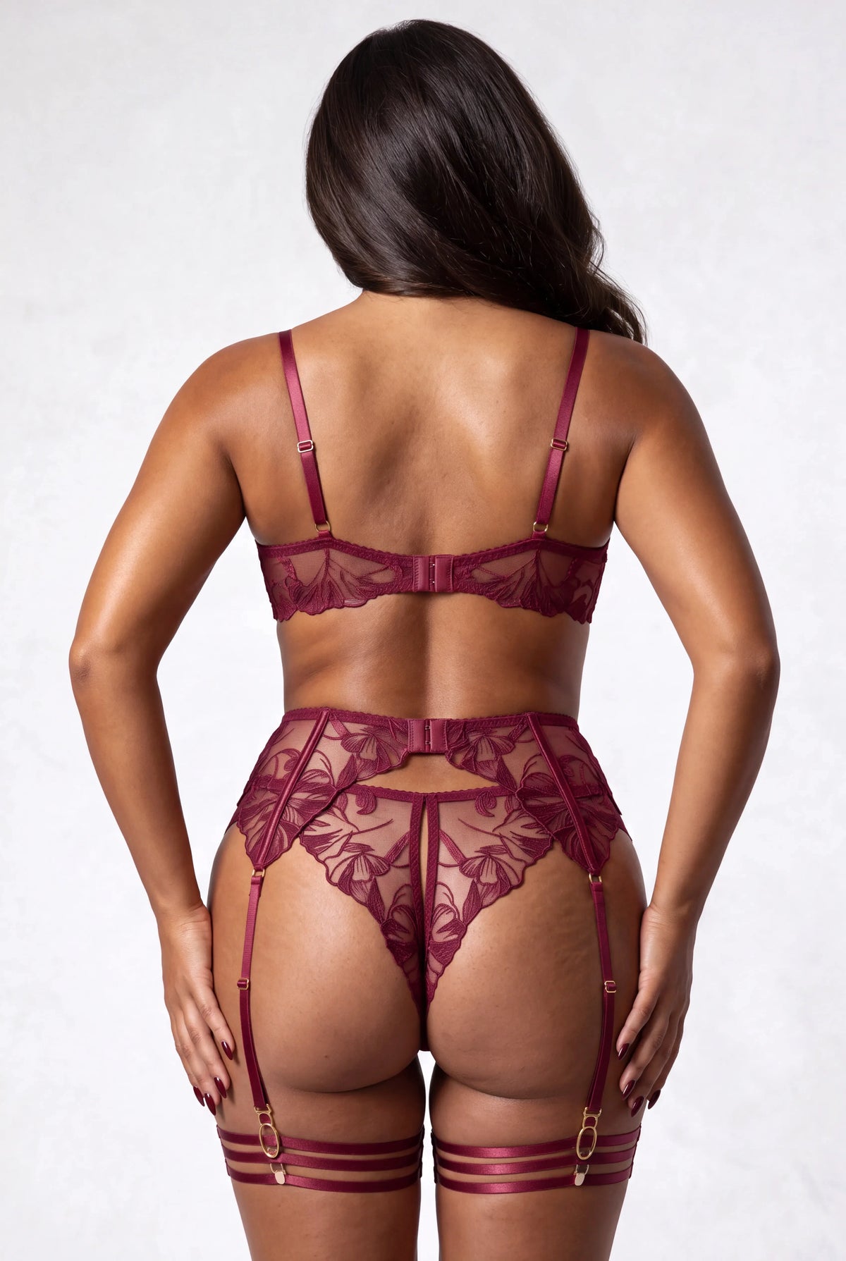 Ensemble lingerie quatre pièces avec tours de cuisse et gants - FLAME Bordeaux