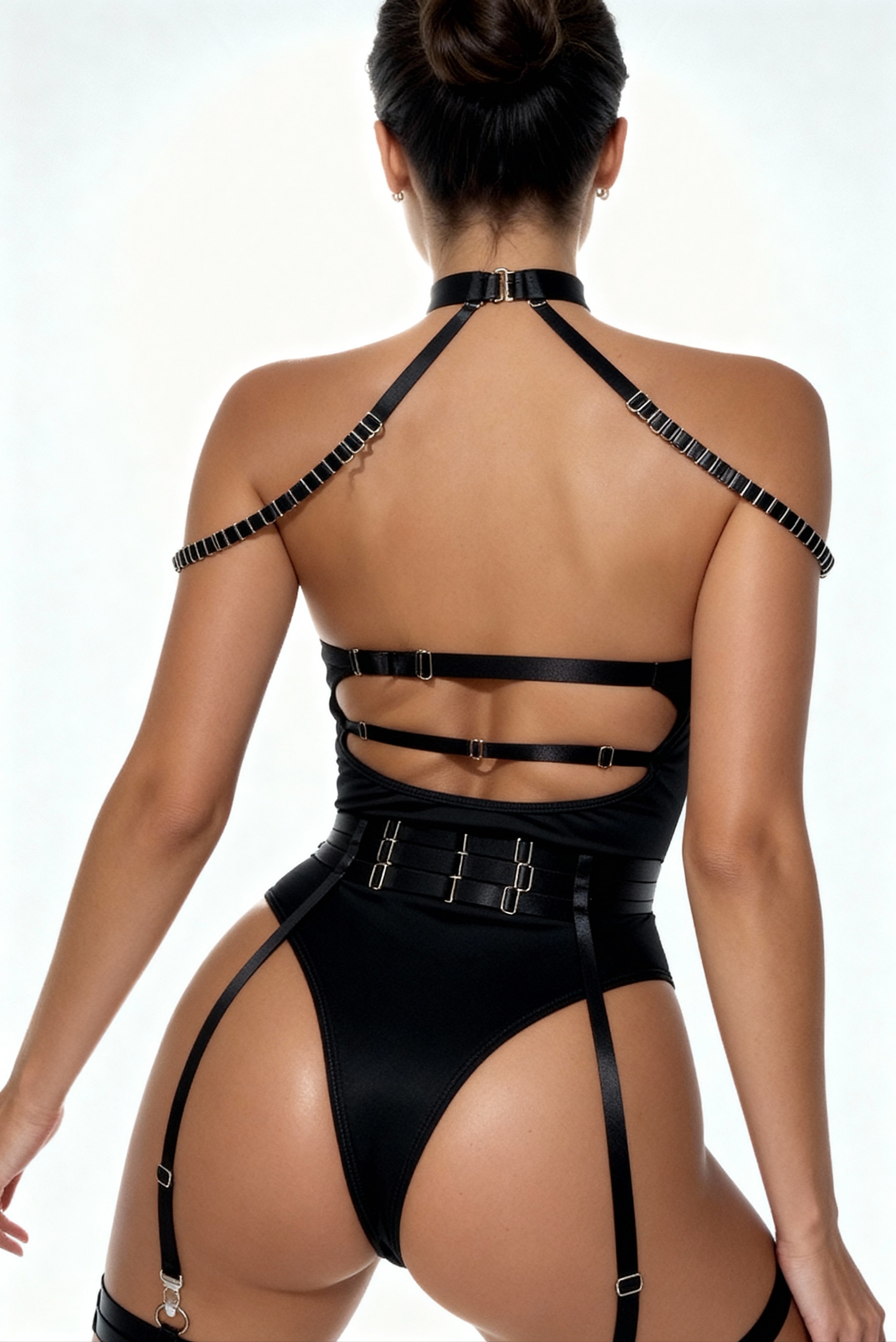 Body mit Strapsgürtel - MILLA